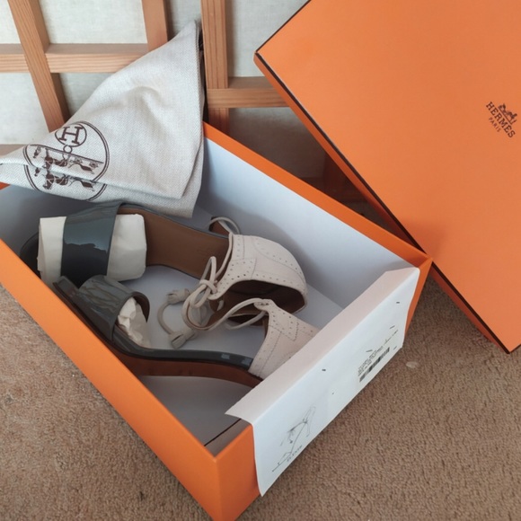 100% HERMÈS White Gray Sandals High Heels 37 RARE - Picture 3 of 3
